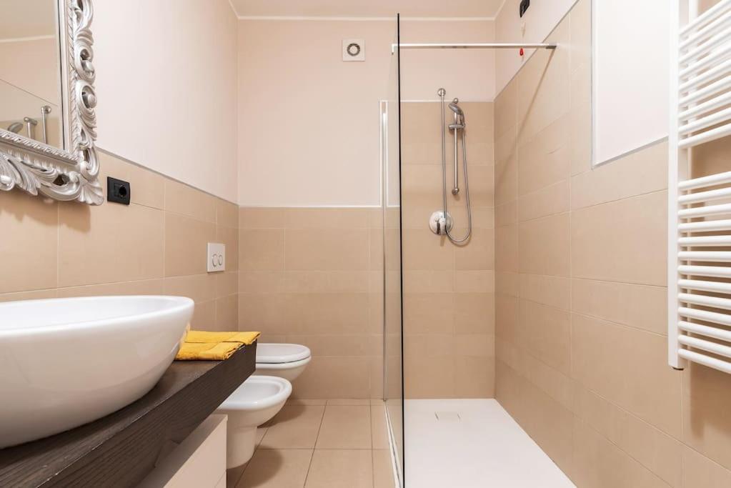 Bezzi Flexyrent A.C. Wifi Apartment Milan Exterior photo