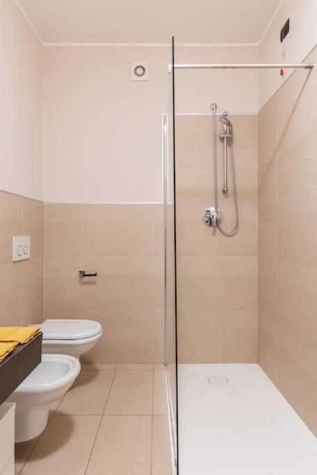 Bezzi Flexyrent A.C. Wifi Apartment Milan Exterior photo